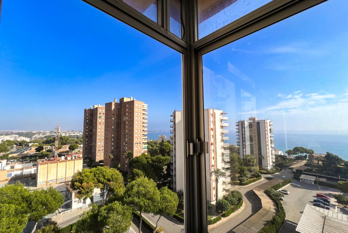 Apartamento en Campoamor con vistas al mar